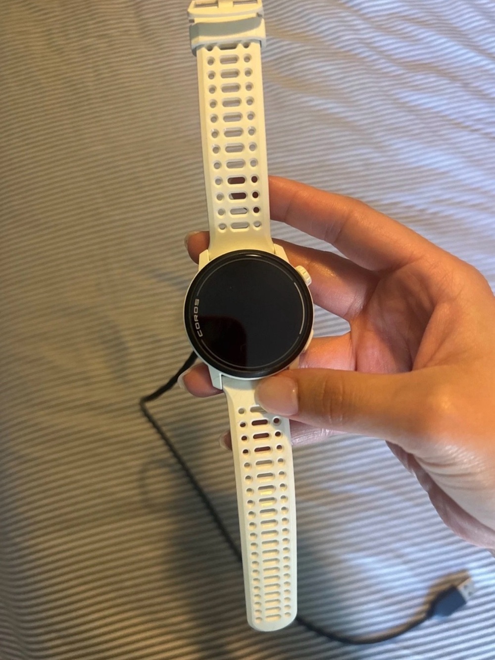 Coros 3 White Sport GPS Smartwatch with Ventilated Silicone Band